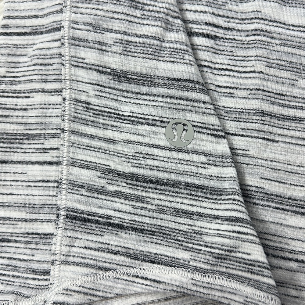 Lululemon Essential Tank Pleated Space Dye Camo White Silver Spoon - Picture 4 of 4